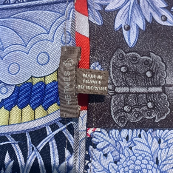 Hermes Mini Silk Purse Pouch - Picture 5 of 8